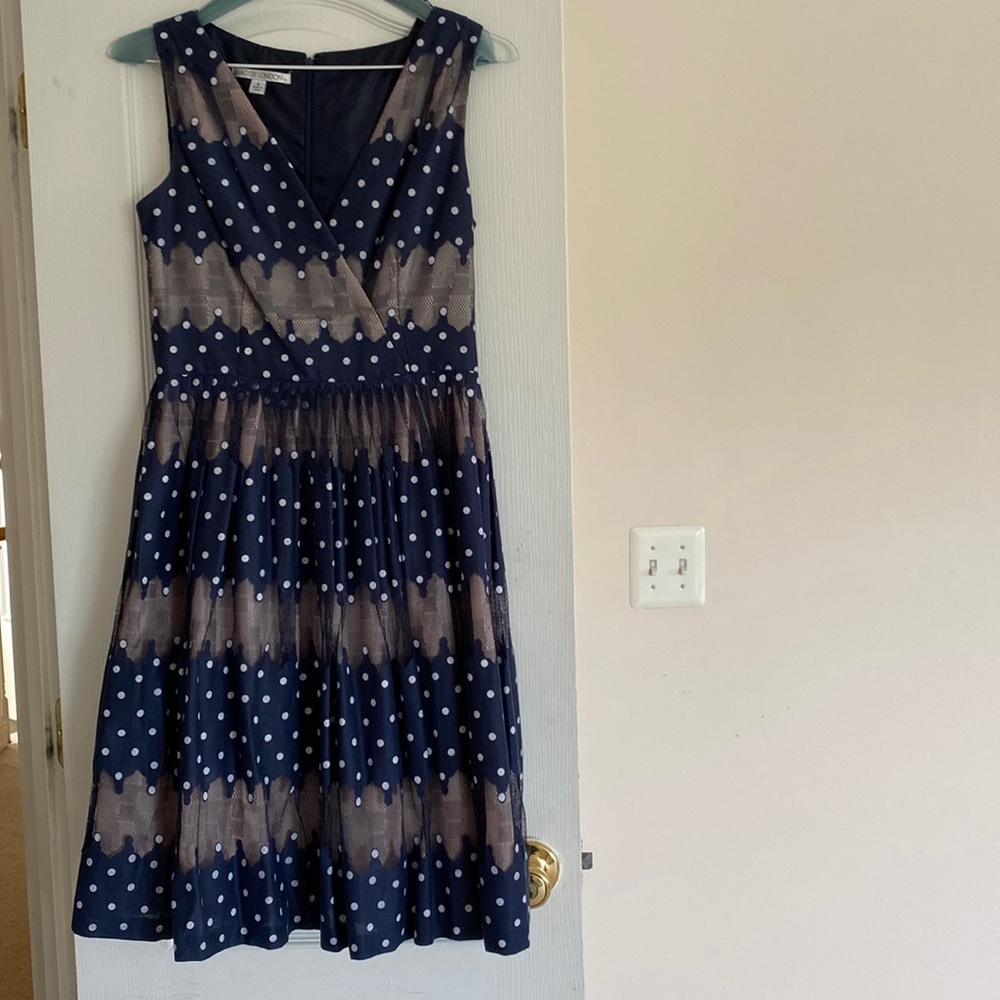 Gorgeous dress!